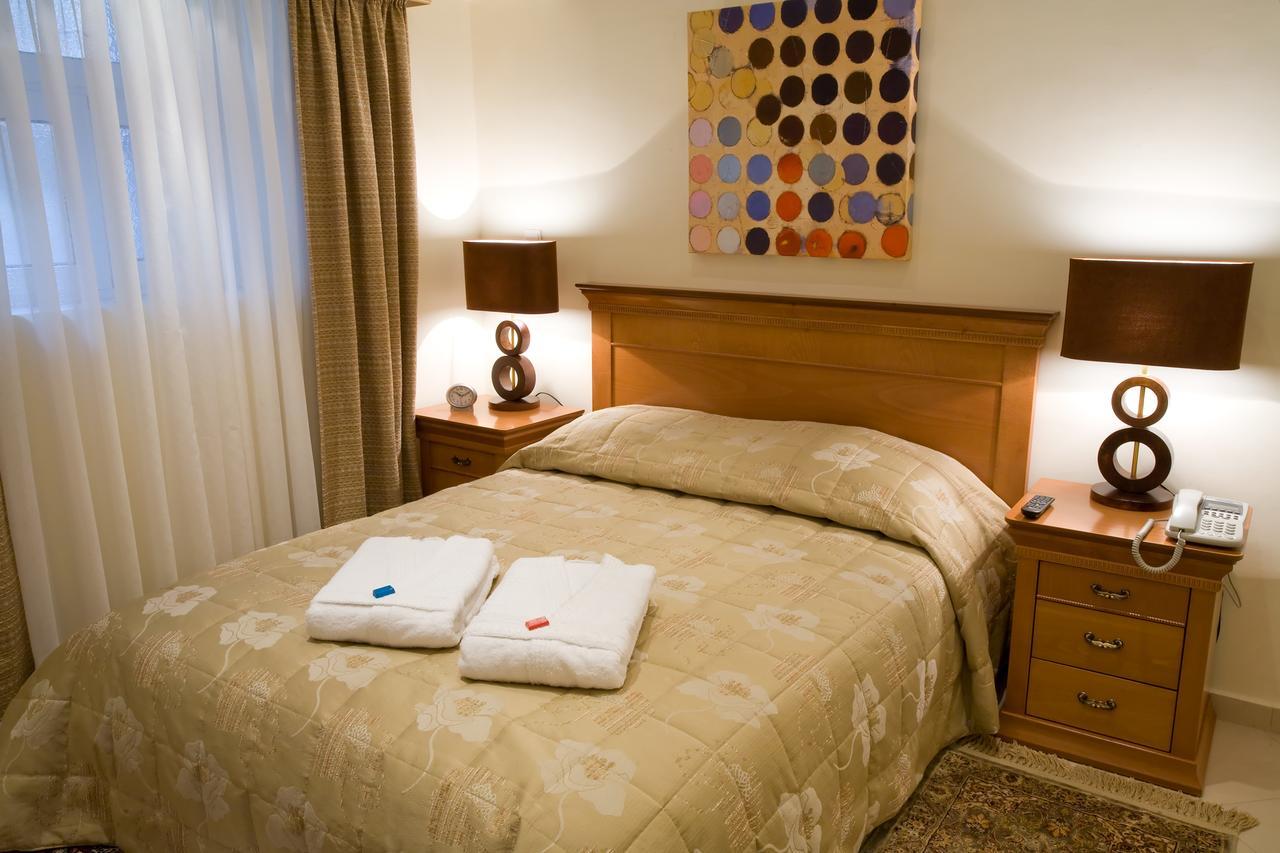 Andria Suites Ándros Exteriér fotografie